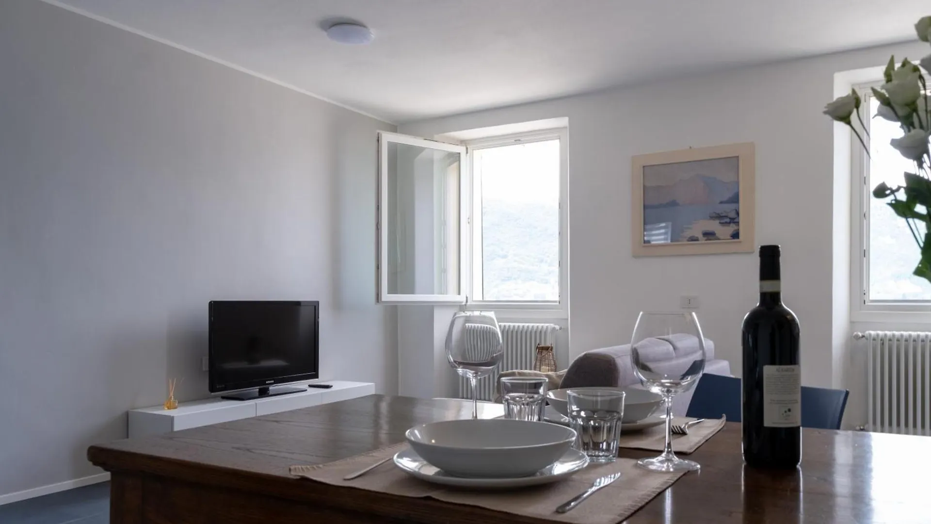 Casa Mael - Spacious Lakefront Flat Lierna Appartement