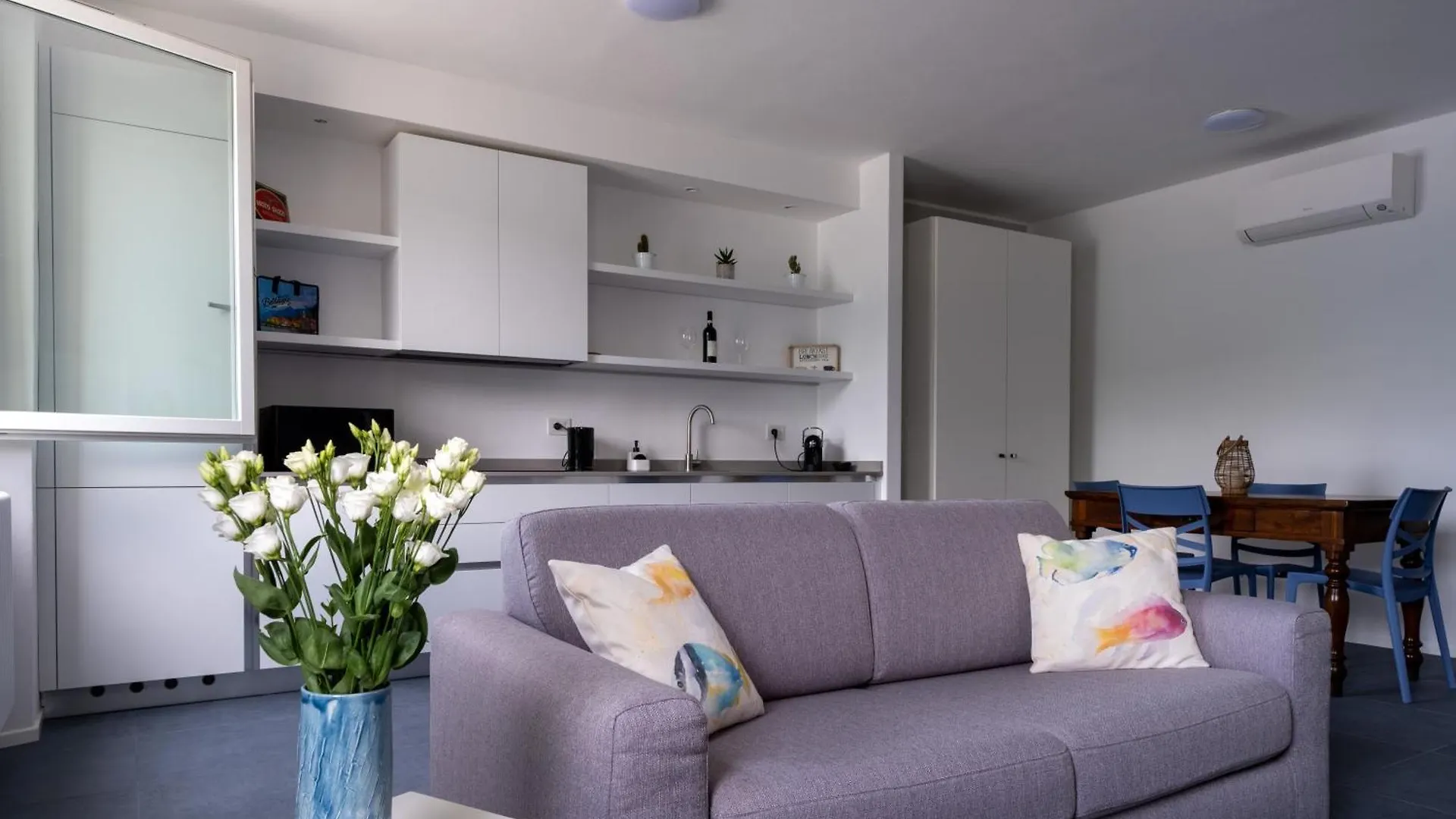 Casa Mael - Spacious Lakefront Flat Lierna 0*,  Italie